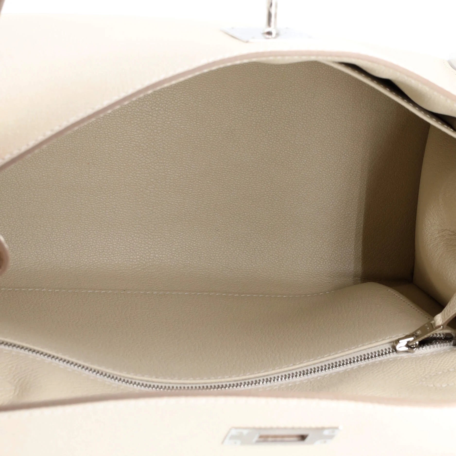 Pre-Owned Kelly Handbag Light Epsom with Palladium Hardware 28